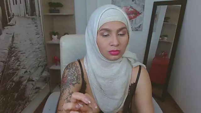 Snapshot of Shay__lee chatting on 03-10-25, 11:27 Shay lee online show from 03-10-25, 11:27