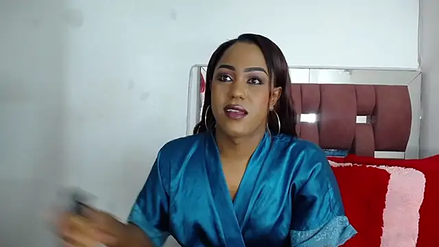 LoraineBigCockTs online show from 09-16-25, 12:17