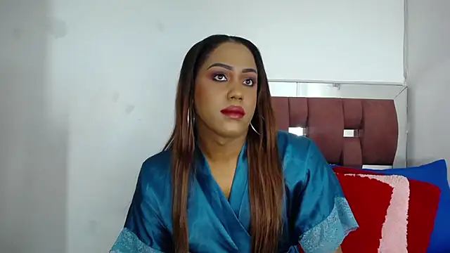 LoraineBigCockTs online show from 10-17-25, 01:35