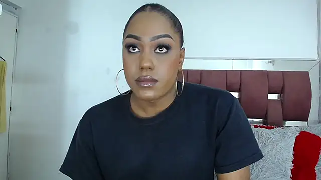 LoraineBigCockTs online show from 11-21-25, 09:02