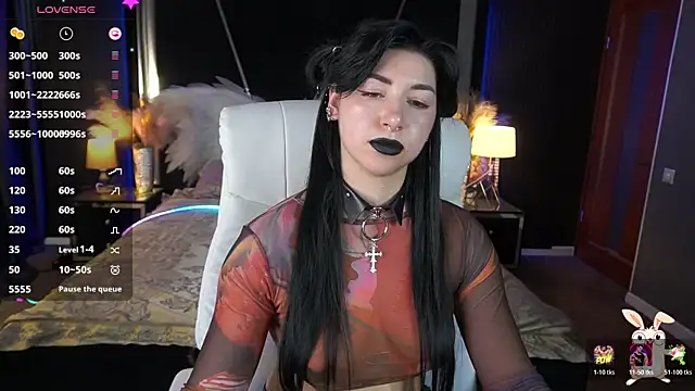 Snapshot of EmilyCandyy chatting on 06-25-26, 06:18 EmilyCandyy online show from 06-25-26, 06:18
