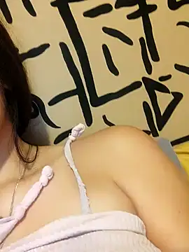 Snapshot of kinky_mila@xh chatting on 12-20-24, 12:41 kinky milaxh online show from 12-20-24, 12:41