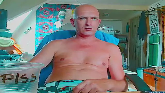 Snapshot of maxhard77 chatting on 07-05-26, 11:17 maxhard77 online show from 07-05-26, 11:17