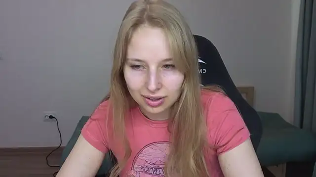 Snapshot of Jessy_Ginger chatting on 06-30-26, 12:28 Jessy Ginger online show from 06-30-26, 12:28
