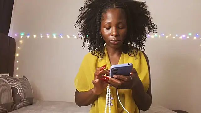 Snapshot of SoftRosee chatting on 02-28-26, 04:30 SoftRosee online show from 02-28-26, 04:30