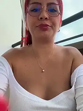 Snapshot of LINDA_PATTY94 chatting on 01-16-25, 10:44 LINDA PATTY94 online show from 01-16-25, 10:44