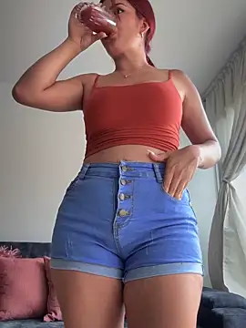 Snapshot of LINDA_PATTY94 chatting on 01-28-25, 09:50 LINDA PATTY94 online show from 01-28-25, 09:50