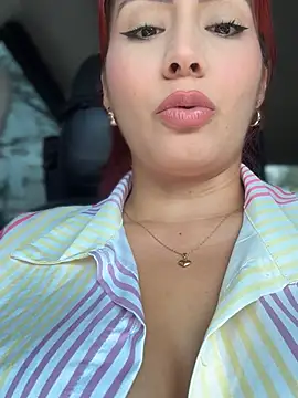 Snapshot of LINDA_PATTY94 chatting on 02-13-25, 07:31 LINDA PATTY94 online show from 02-13-25, 07:31