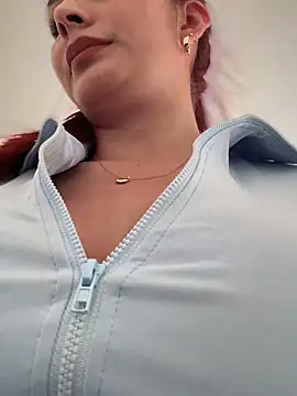 Snapshot of LINDA_PATTY94 chatting on 03-14-25, 01:57 LINDA PATTY94 online show from 03-14-25, 01:57