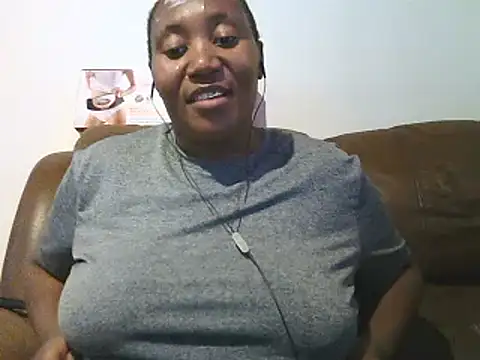 Snapshot of ebonytitts4u chatting on 01-12-25, 04:08 ebonytitts4u online show from 01-12-25, 04:08
