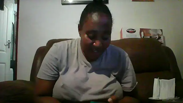 Snapshot of ebonytitts4u chatting on 02-06-25, 08:45 ebonytitts4u online show from 02-06-25, 08:45