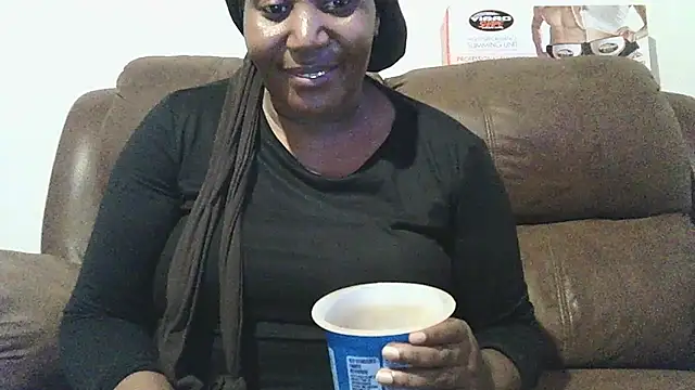 Snapshot of ebonytitts4u chatting on 02-17-25, 05:43 ebonytitts4u online show from 02-17-25, 05:43
