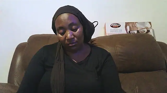 Snapshot of ebonytitts4u chatting on 02-17-25, 08:47 ebonytitts4u online show from 02-17-25, 08:47