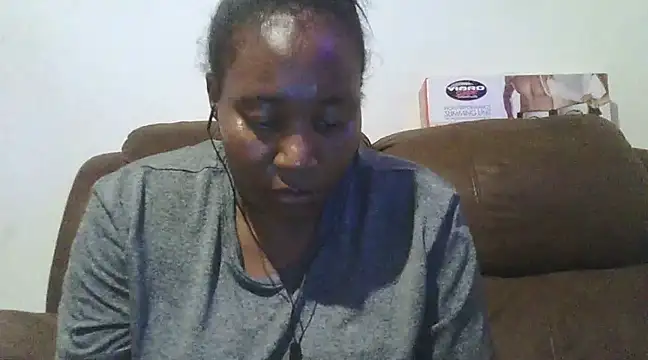 Snapshot of ebonytitts4u chatting on 03-12-25, 10:17 ebonytitts4u online show from 03-12-25, 10:17