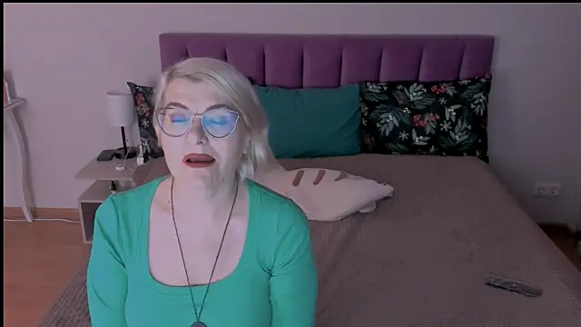 sabrinamacmarren online show from 02-09-25, 04:50