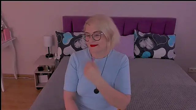 sabrinamacmarren online show from 02-23-25, 07:11