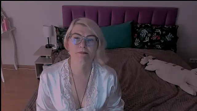 sabrinamacmarren online show from 02-28-25, 11:34