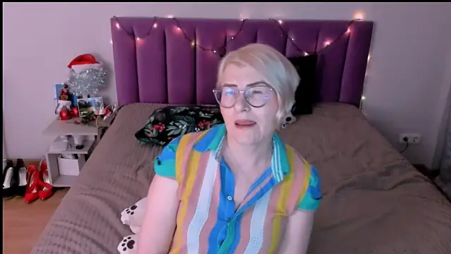 sabrinamacmarren online show from 01-05-26, 05:27