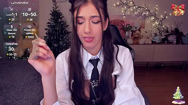 MiaSilkX online show from 12-17-24, 06:09