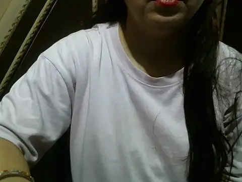 Snapshot of UrsMansi chatting on 07-03-26, 03:35 UrsMansi online show from 07-03-26, 03:35