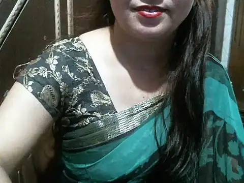 Snapshot of UrsMansi chatting on 07-18-26, 03:33 UrsMansi online show from 07-18-26, 03:33