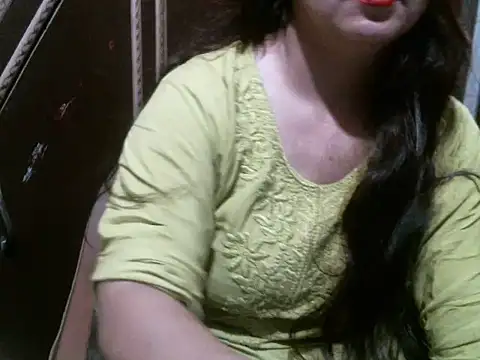 Snapshot of UrsMansi chatting on 07-24-26, 03:37 UrsMansi online show from 07-24-26, 03:37