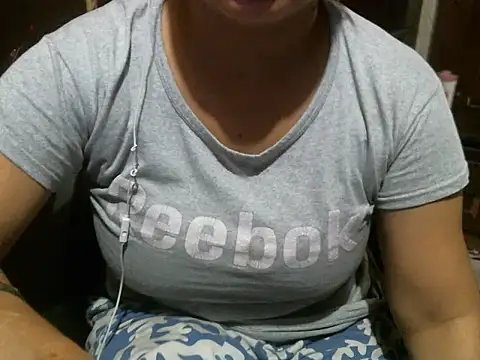 Snapshot of UrsMansi chatting on 07-28-26, 03:35 UrsMansi online show from 07-28-26, 03:35