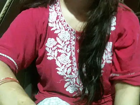 Snapshot of UrsMansi chatting on 08-01-26, 03:17 UrsMansi online show from 08-01-26, 03:17