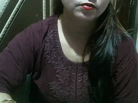 Snapshot of UrsMansi chatting on 08-02-26, 12:42 UrsMansi online show from 08-02-26, 12:42