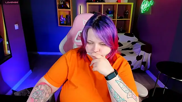 Snapshot of Yoki_Shizuko chatting on 02-13-25, 06:52 Yoki Shizuko online show from 02-13-25, 06:52