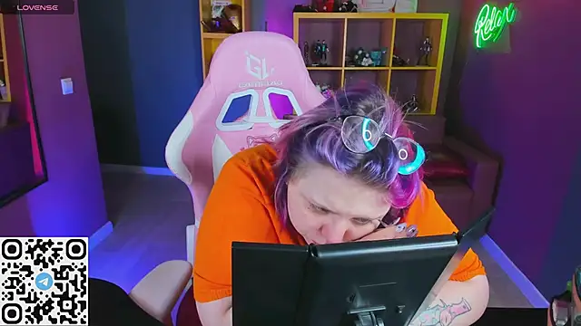 Snapshot of Yoki_Shizuko chatting on 03-08-25, 06:43 Yoki Shizuko online show from 03-08-25, 06:43