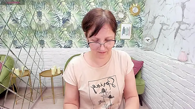 Paris Cherry online show from 01-19-25, 08:19