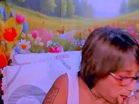 indianroxy online show from 10-22-25, 07:13