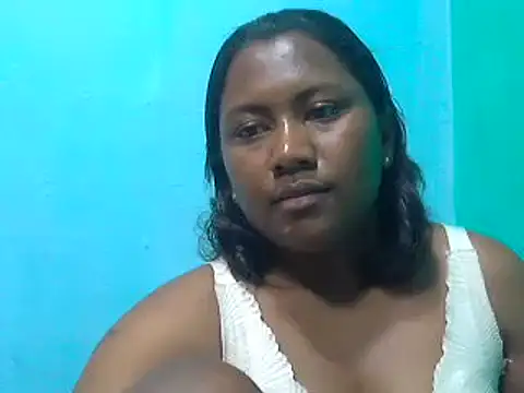 Snapshot of cutybigass chatting on 10-06-25, 06:27 cutybigass online show from 10-06-25, 06:27