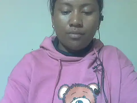 Snapshot of cutybigass chatting on 06-13-26, 06:28 cutybigass online show from 06-13-26, 06:28