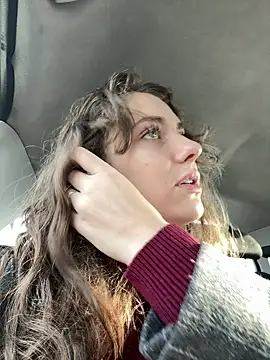 Snapshot of MariiD chatting on 12-17-25, 10:54 MariiD online show from 12-17-25, 10:54