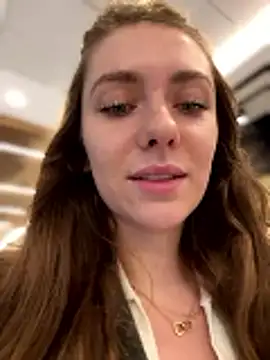 Snapshot of MariiD chatting on 12-18-25, 10:21 MariiD online show from 12-18-25, 10:21