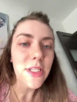 Snapshot of MariiD chatting on 03-09-26, 08:29 MariiD online show from 03-09-26, 08:29