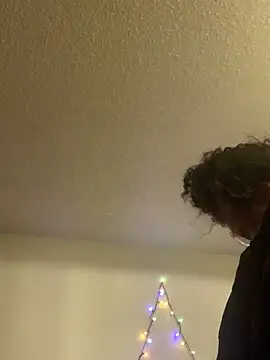 DezerayDelicious online show from 12-23-24, 06:11