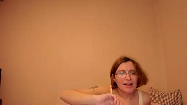 Snapshot of MarilynDream chatting on 06-14-26, 09:06 MarilynDream online show from 06-14-26, 09:06