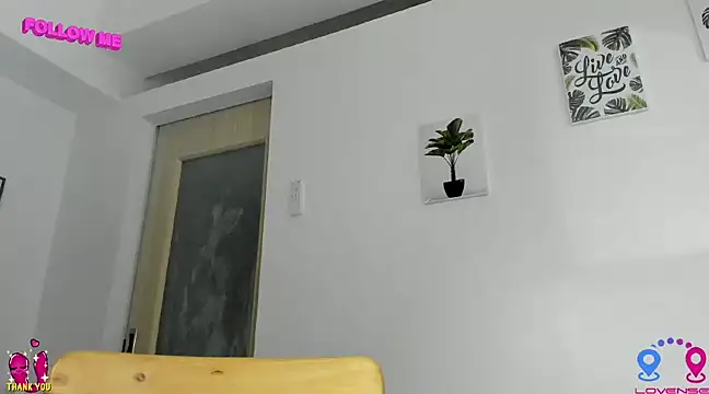 hottycrishina online show from 01-13-25, 09:19