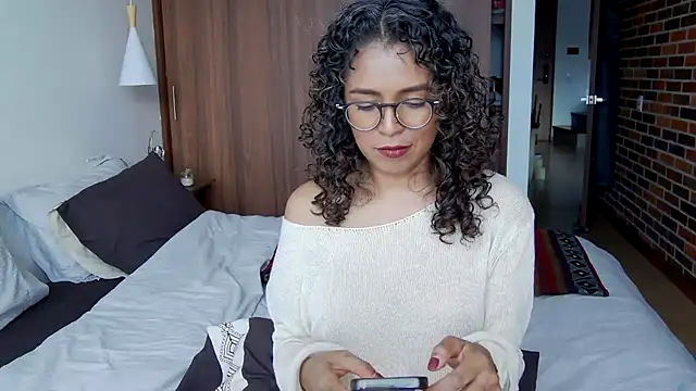 Snapshot of illaroom chatting on 12-02-24, 10:01 illaroom online show from 12-02-24, 10:01