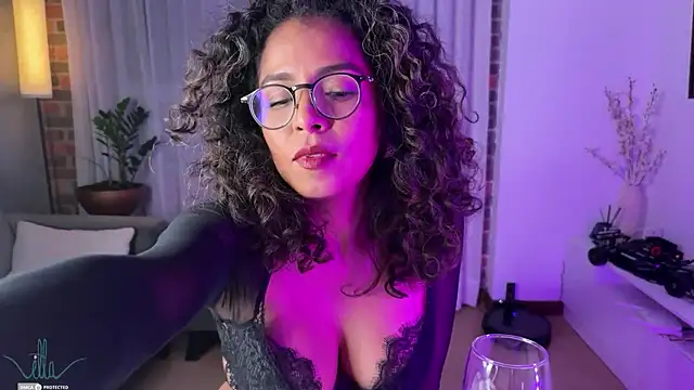 Snapshot of illaroom chatting on 01-24-25, 11:45 illaroom online show from 01-24-25, 11:45