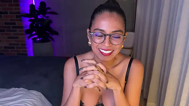 Snapshot of illaroom chatting on 02-02-25, 01:55 illaroom online show from 02-02-25, 01:55