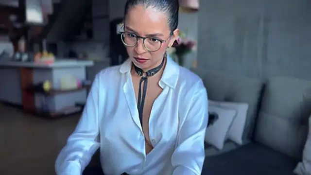 illaroom online show from 11-06-25, 10:21