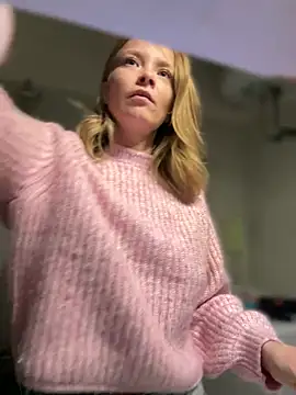 Snapshot of AnastasiaAniess chatting on 01-02-25, 08:13 AnastasiaAniess online show from 01-02-25, 08:13