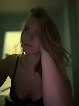 Snapshot of AnastasiaAniess chatting on 02-13-25, 06:48 AnastasiaAniess online show from 02-13-25, 06:48