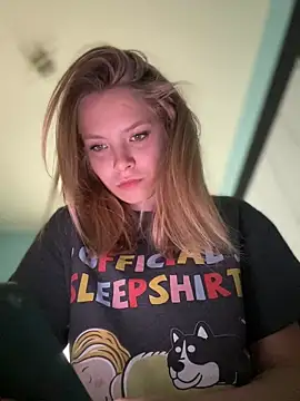 Snapshot of AnastasiaAniess chatting on 03-01-25, 01:29 AnastasiaAniess online show from 03-01-25, 01:29