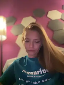 Snapshot of AnastasiaAniess chatting on 03-11-25, 08:53 AnastasiaAniess online show from 03-11-25, 08:53