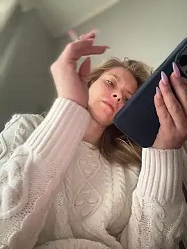 Snapshot of AnastasiaAniess chatting on 03-22-25, 09:24 AnastasiaAniess online show from 03-22-25, 09:24